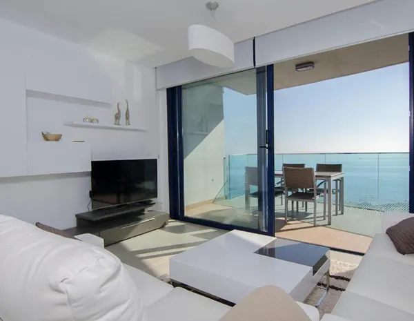 Apartamento de 3 dormitorios con vistas al mar - Capacidad 6